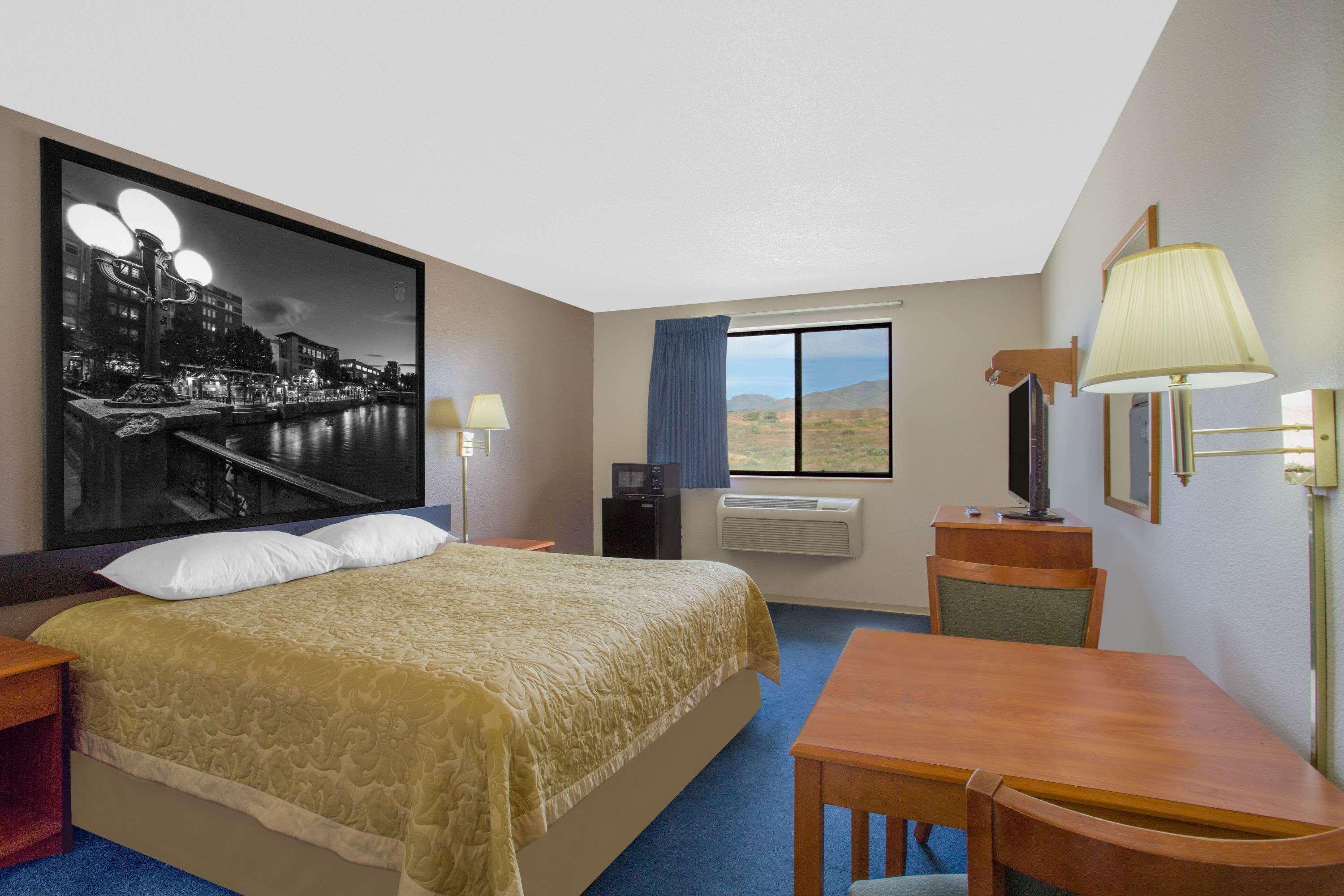 Super 8 By Wyndham Winnemucca Nv Экстерьер фото