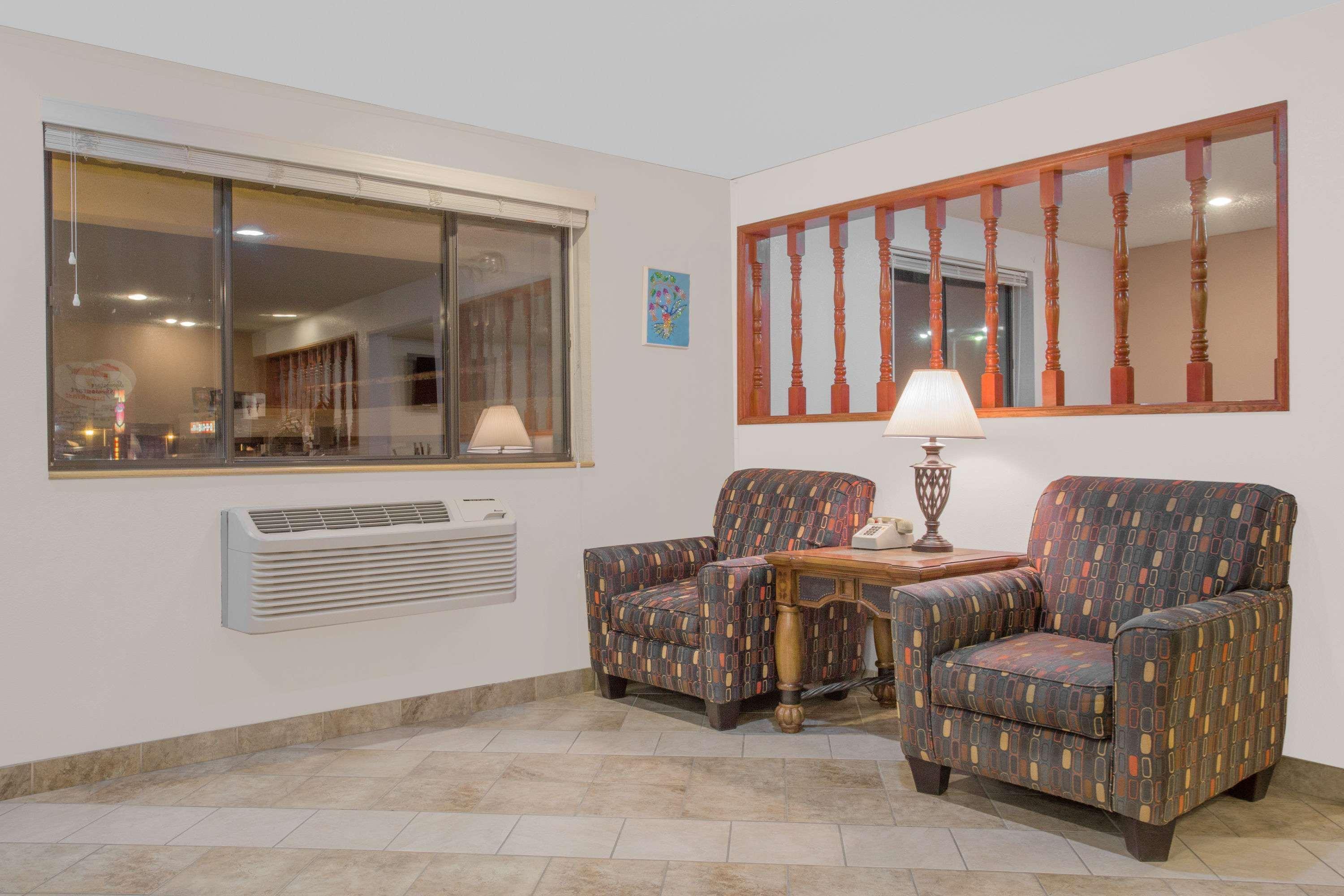 Super 8 By Wyndham Winnemucca Nv Экстерьер фото