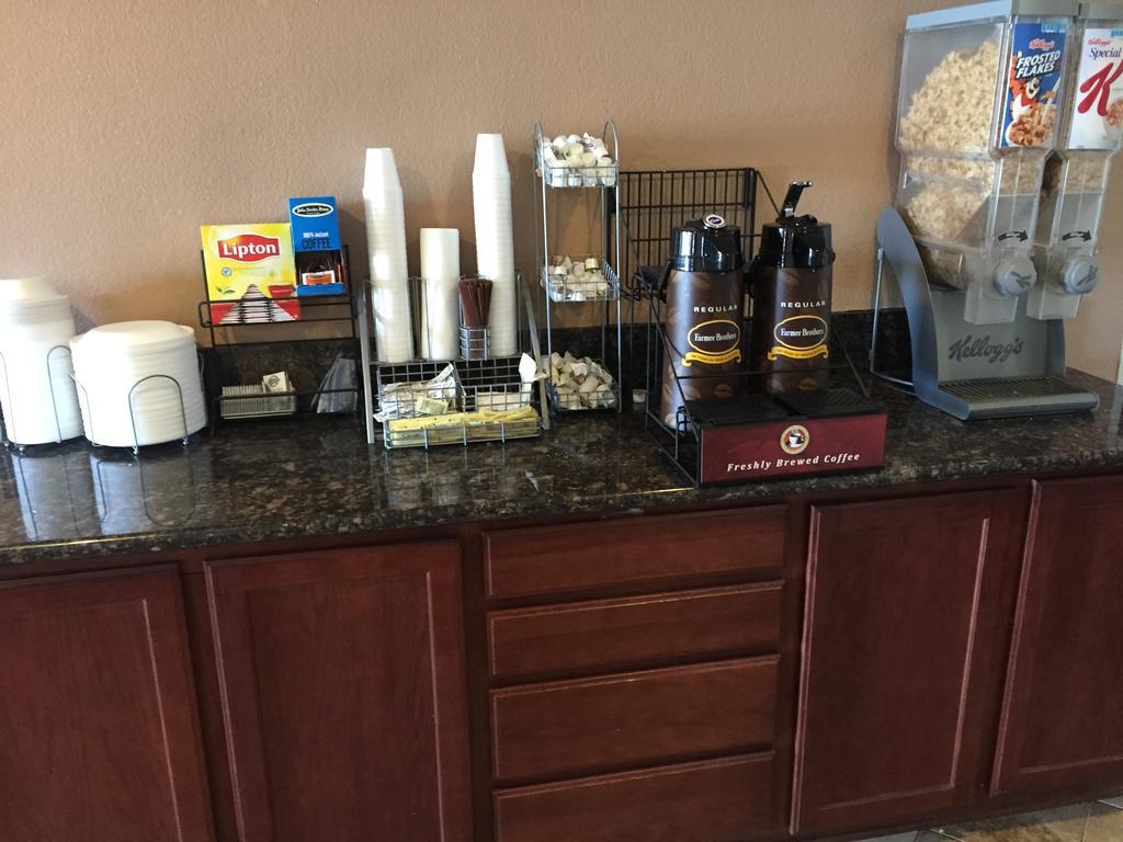 Super 8 By Wyndham Winnemucca Nv Экстерьер фото
